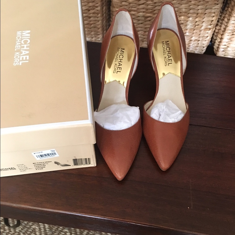 Cognac Michael Kors pumps